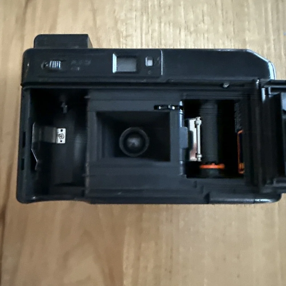 Canon Sure Shot 38mm 2.8 Film Camera Autoboy 35mm & Case- For Parts Only